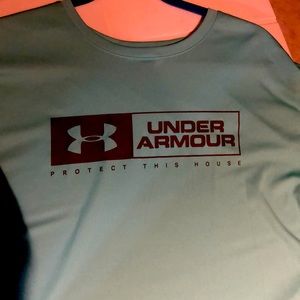 Under armour t shirt